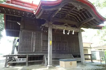 本村八幡神社の拝殿