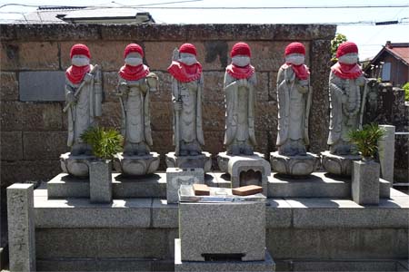 二宮町・藤巻寺の六地蔵