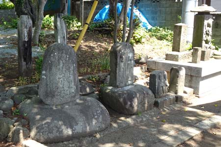 小田原市・浅間神社の石仏