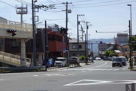 小田原市・親木橋は西湘バイパスの入り口
