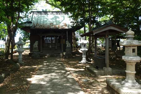 小田原市・八幡神社の拝殿