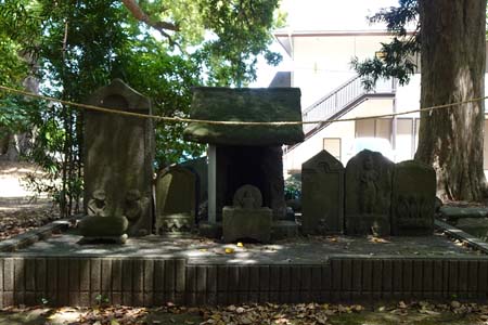 小田原市・八幡神社の庚申塚