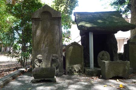 小田原市・八幡神社の庚申塚