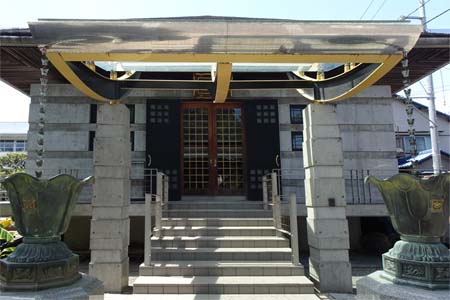 小田原市・常顕寺の本堂