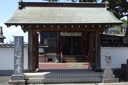 小田原市・心光寺の山門
