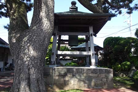 小田原市・心光寺の鐘楼