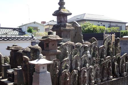 小田原市・心光寺の石仏