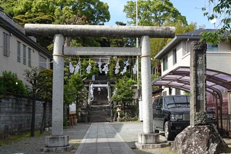 小田原市・居神神社の石鳥居