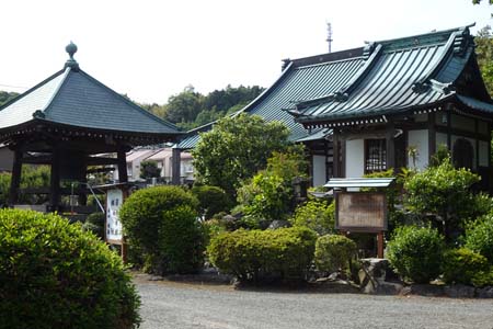 小田原市・香林寺の境内