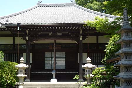 横浜市港北区・法華寺の本堂