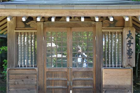 横浜市港北区・法華寺の太子堂