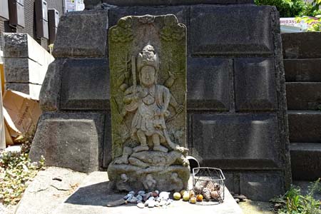 横浜市港北区・太尾妙義神社の庚申塚