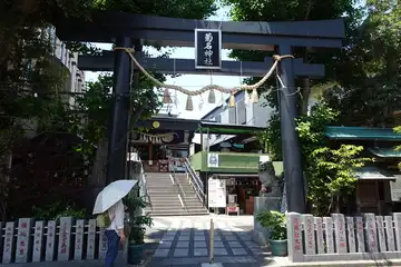 横浜市港北区・菊名神社の鳥居