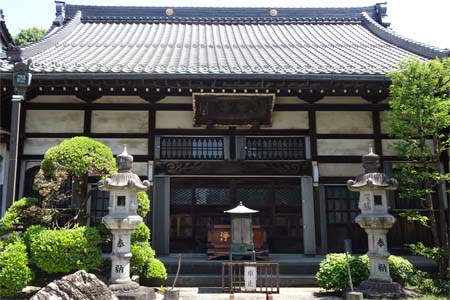 横浜市港北区・正覚院の本堂