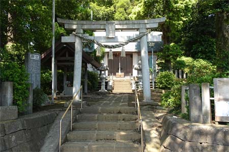 横浜市港北区・岸根神社の石鳥居