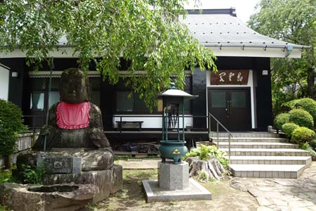 箱根町・正眼寺の大きな地蔵菩薩