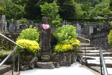 箱根町・正眼寺の墓地