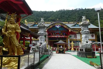 天聖院の境内