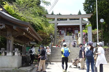 御岳山からロックガーデン・御嶽神社の石段