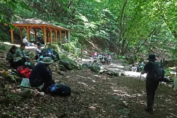 ロックガーデンの休憩所