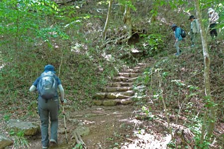 御岳山からロックガーデン・天狗岩への登り返し