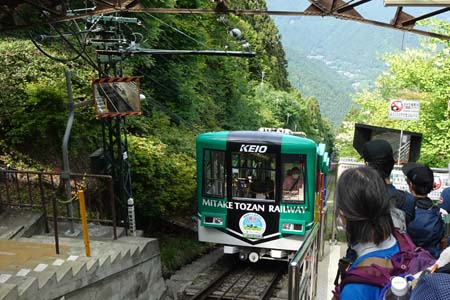御岳山からロックガーデン・下りのケーブルカー