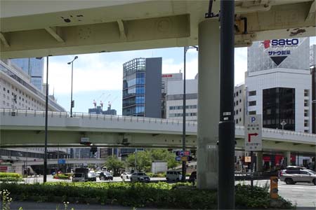 東京都千代田区・赤坂見附の交差点