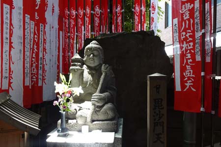 東京都港区・豊川稲荷の毘沙門天