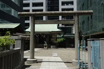 宮益御嶽神社の境内