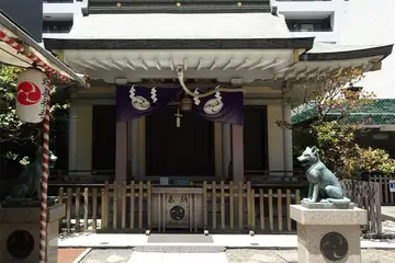 宮益御嶽神社の御嶽神社拝殿