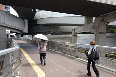 東京都目黒区・大橋ＪＣＴのループトンネル