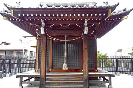 東京都世田谷区・諏訪神社の拝殿