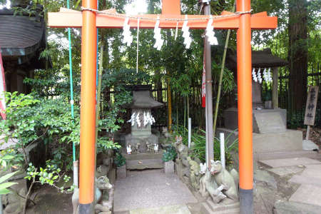 東京都世田谷区・玉川神社の稲荷社