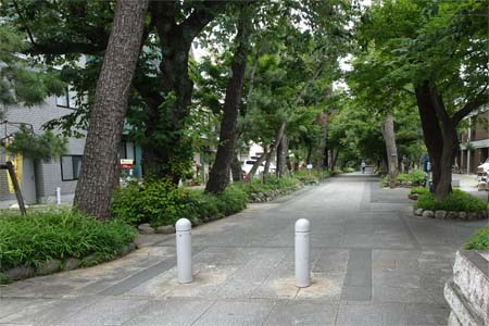 東京都世田谷区・浄真寺の参道