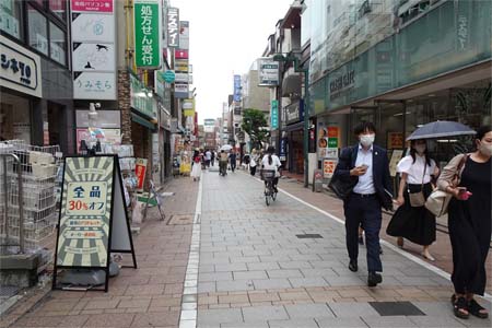 東京都目黒区・浄真寺の自由が丘駅商店街