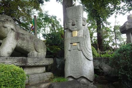 東京都世田谷区・善養寺の文官像
