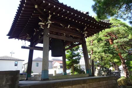 川崎市高津区・光明寺の鐘楼
