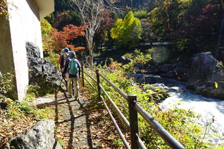 御岳渓谷・御岳渓谷に遊歩道