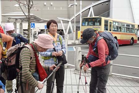 渋沢丘陵・秦野駅の駅前