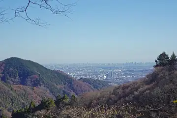 小仏峠から都心の展望