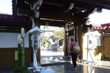 東樹院の山門