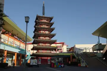 海老名駅の七重の塔