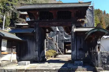 円通院の山門