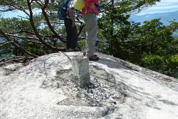 弥三郎山の三角点