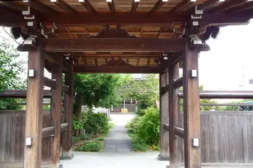 景観寺の山門