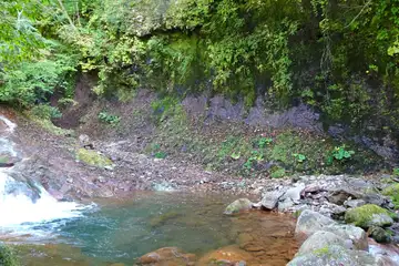 横谷渓谷の屏風岩