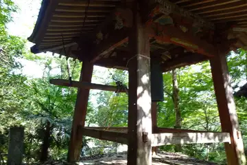 顕鏡寺の鐘楼