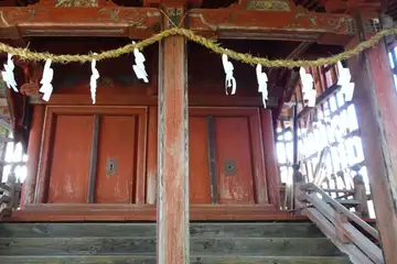 八幡神社の社殿