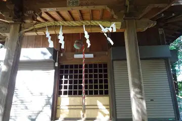 諏訪神社の拝殿