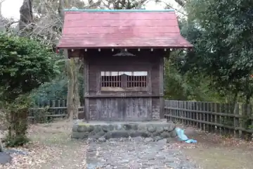 河村城の本城郭に社